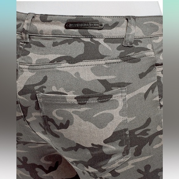 NWT, Women's Military-Style Jeans, Decorative Stitching, Ankle Zippers - Picture 6 of 8